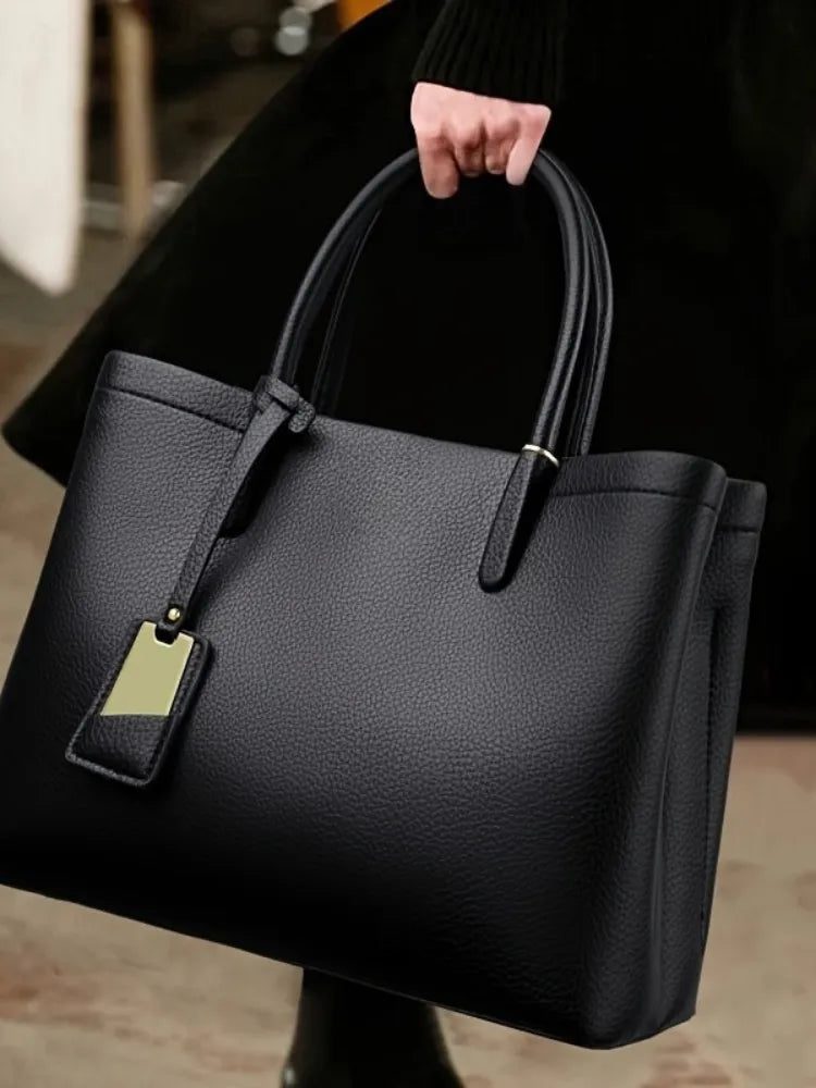 Structured Shoulder Bag – Adjustable Strap | NOVAÉLLE