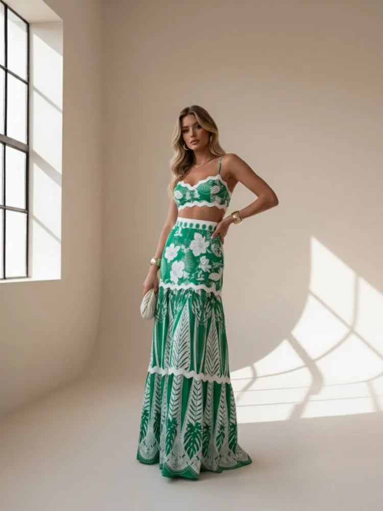 Lace-up linen set, breathable fabric, effortless summer style