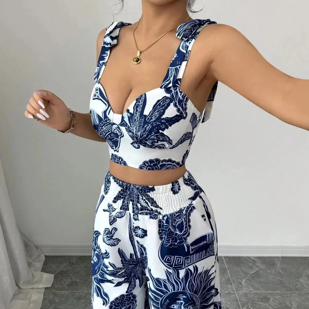 The Wide-Leg Pant Set Elegant Evening Silhouette, Fluid Fabric