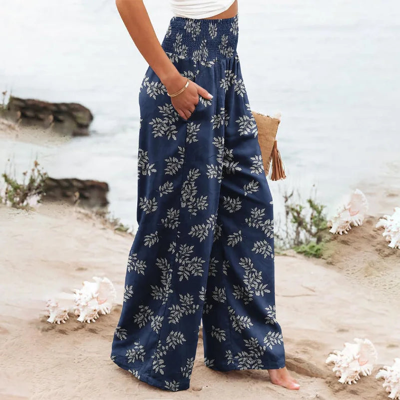 Resort pants with floral print and a casual fit