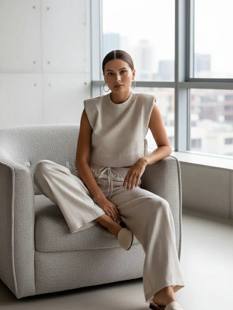 Women’s Linen Two-Piece Set – Crop Top & High-Waist Trousers | NOVAÉLLE Summer Edit