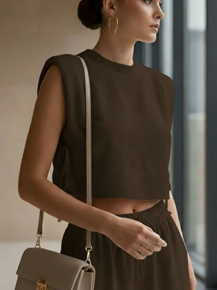 Women’s Linen Two-Piece Set – Crop Top & High-Waist Trousers | NOVAÉLLE Summer Edit