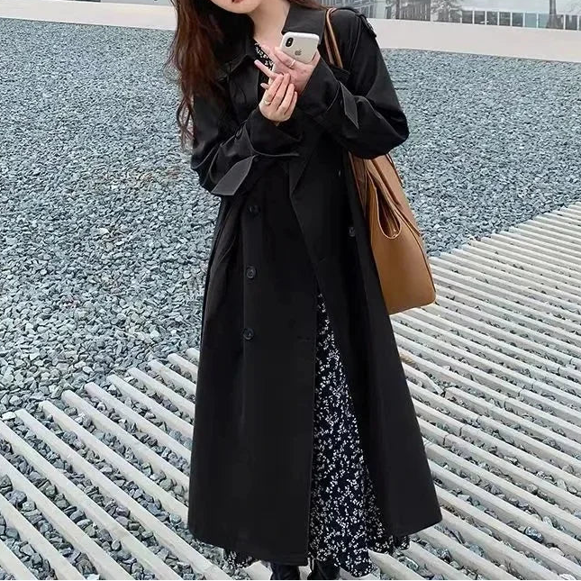 The London Trench Relaxed Fit, midi length