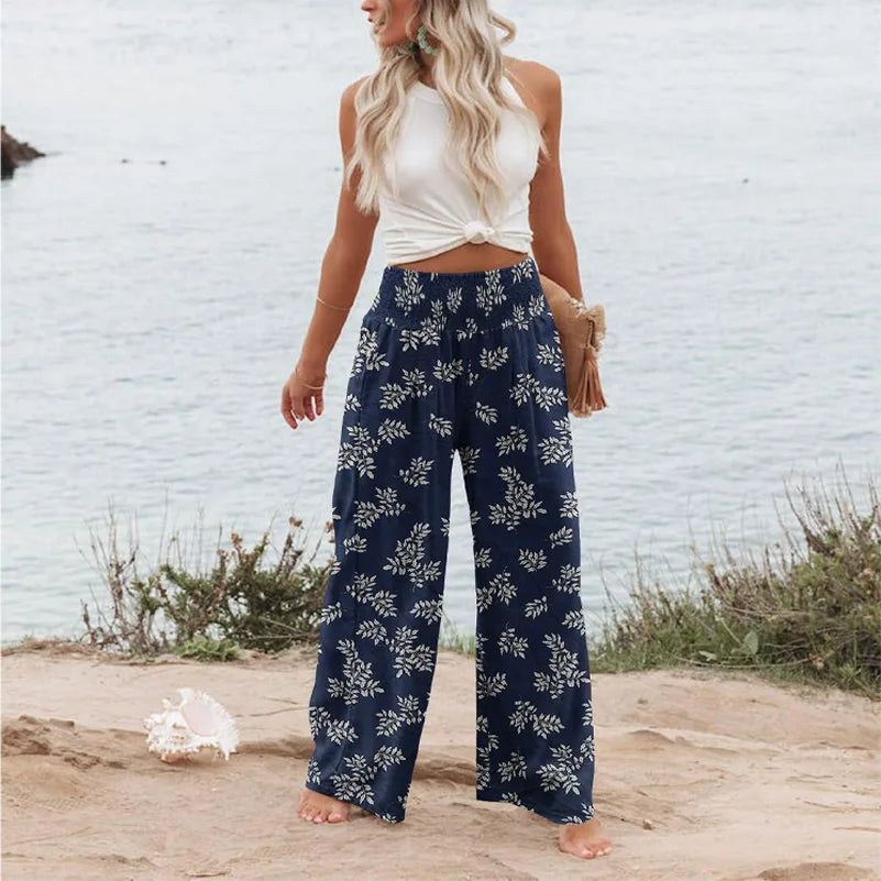 Resort pants with floral print and a casual fit